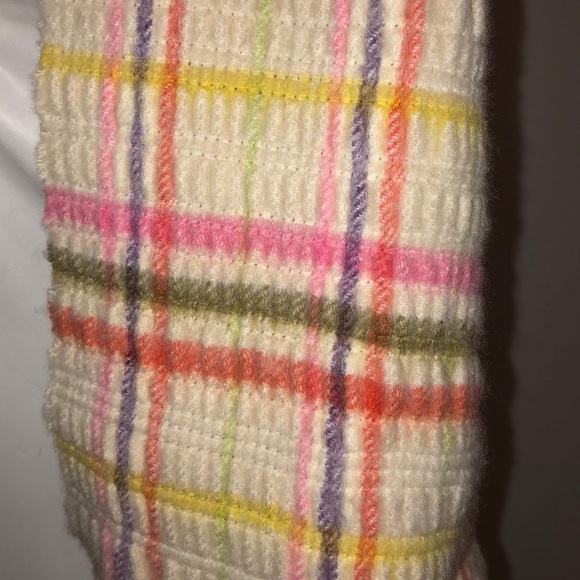 Burberry plaid scarf - Picture 2 of 4